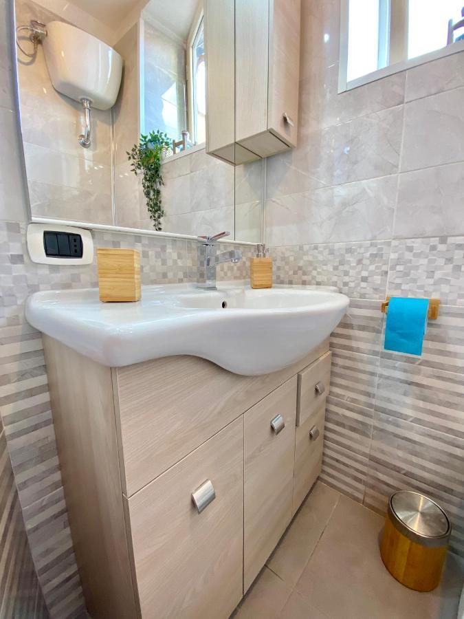 Casa Con Terrazzo In Centro Apartment Naples Exterior photo